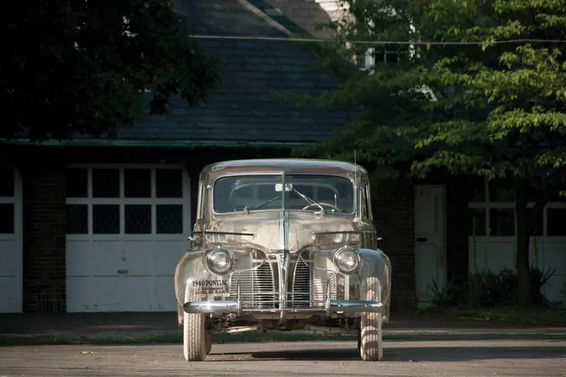 1939-pontiac-plexiglass-ghost-car-see-through-3