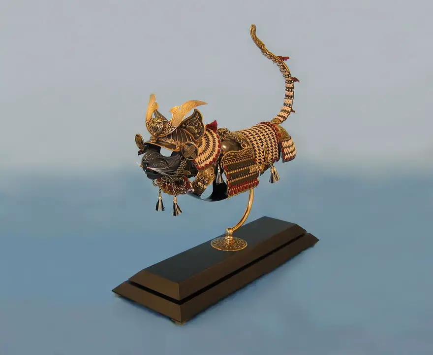 cats-and-mice-armour-jeff-deboer-35