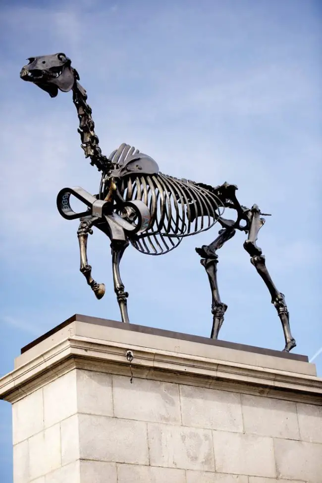 3-gift-horse-by-hans-haacke-on-the-fourth-plinth-london-650x974