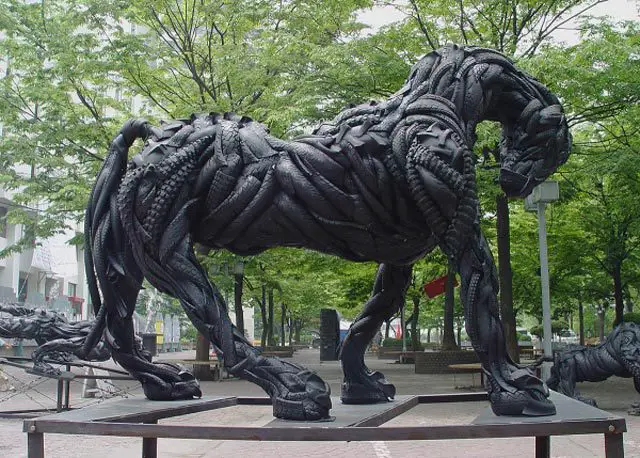animals-made-from-tires-by-yong-ho-ji-8