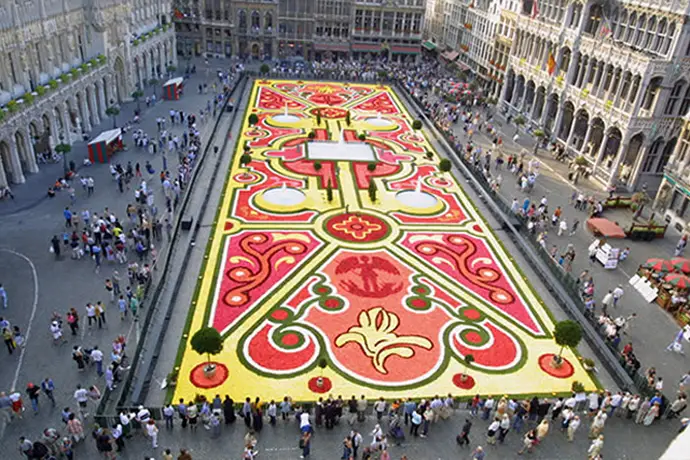 Grand-Place-Flower-Carpet-Brussels-Belgium-3