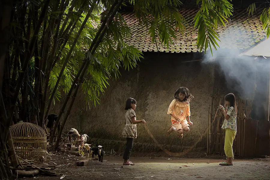 Photographer Jeffry Surianto Playing Rope