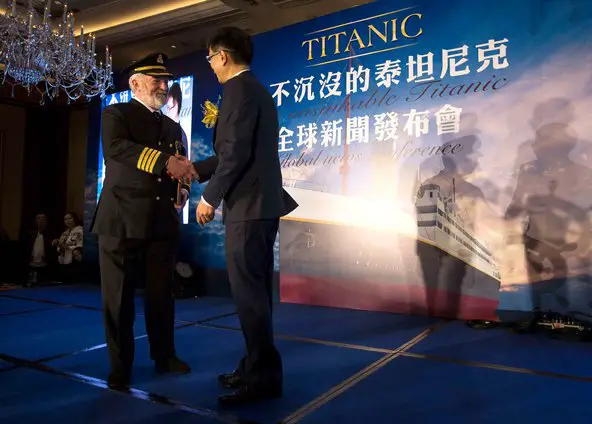 13sino-titanic01-tmagArticle