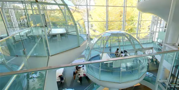 glass-class-futuristic-library-seikei-university-tokyo-9