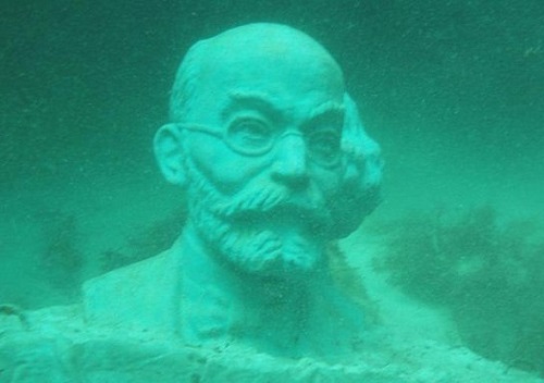 Felix-Dzerzhinsky.-The-Alley-of-Leaders-underwater-musem-in-Crimea-Russia-5